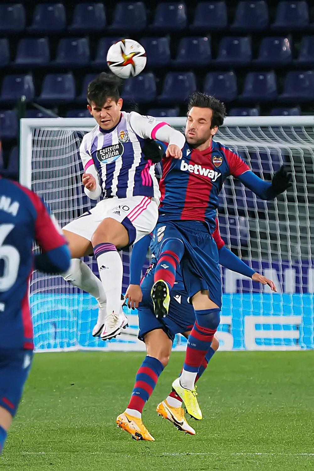 Real Valladolid - Levante UD  / R.GARCÍA