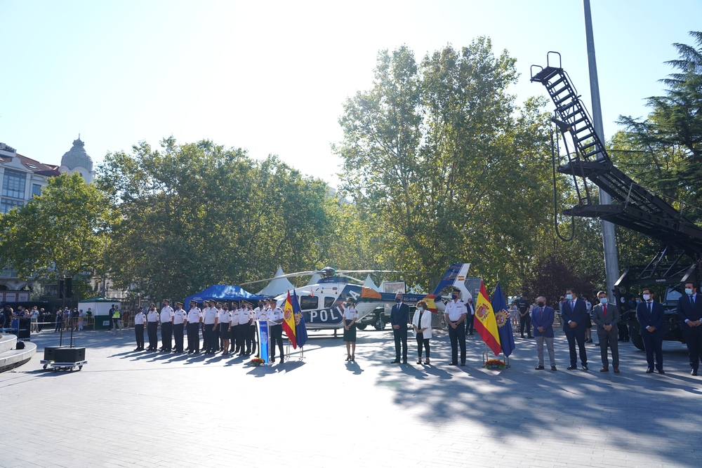 Inauguración de las exposiciones y los actos programados para celebrar el Día de la Policía  / MIRIAM CHACÓN / ICAL