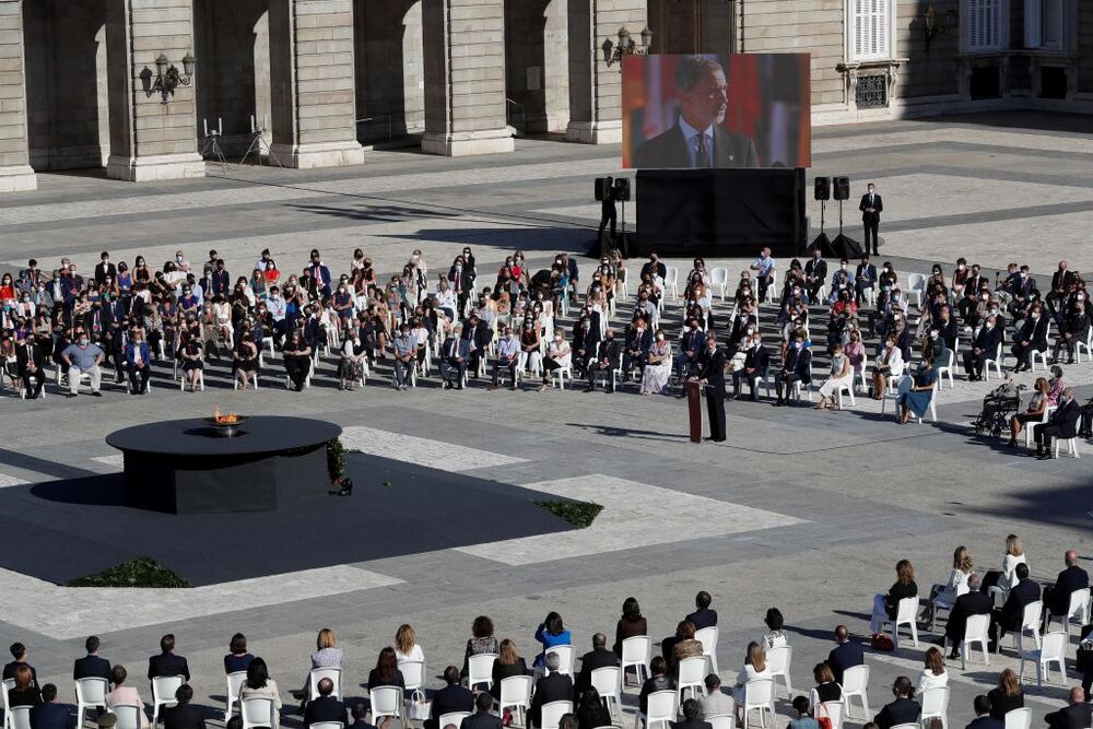 Acto de Homenaje de Estado a las vÁ­ctimas de la pandemia de la covid-19 y de reconocimiento al personal sanitario  / CHEMA MOYA