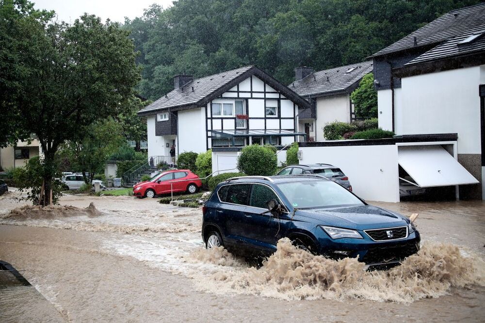 Thunderstorm with heavy rain hits North Rhine-Westphalia