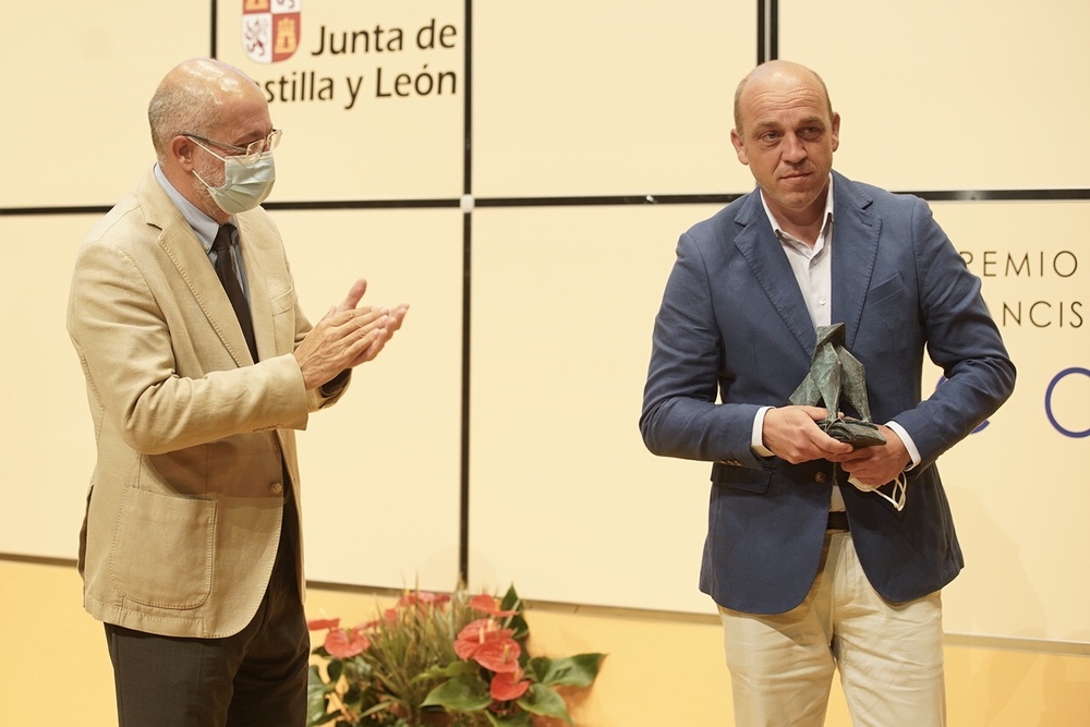 Entrega del XXXIV Premio de Periodismo Francisco de Cossío  / DOS SANTOS / ICAL