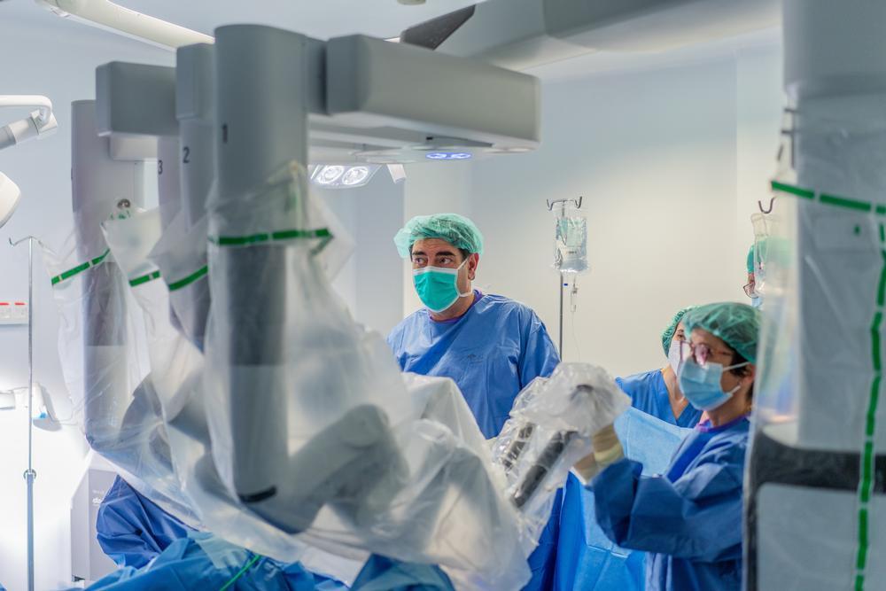 El robot Da Vinci se estrena con un tumor de endometrio