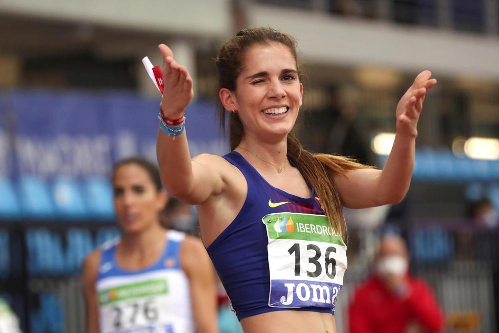 Marta García, tras ganar los 3.000 en el Nacional de pista cubierta.
