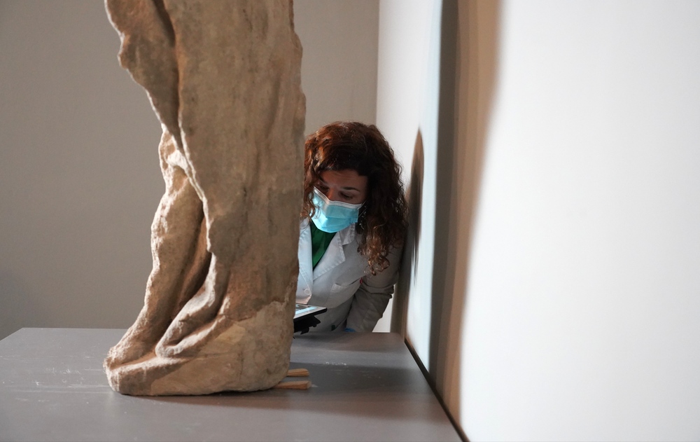 Montaje de la exposición 'Non finito. El arte de lo inacabado' en el Museo Nacional de Escultura  / MIRIAM CHACÓN / ICAL