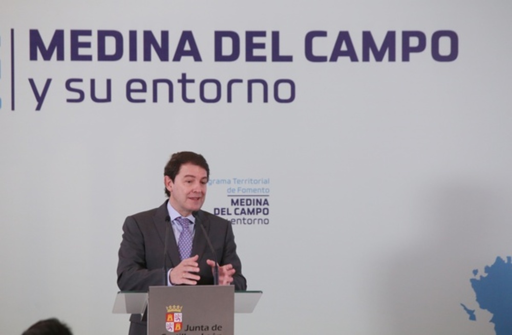 El presidente de la Junta de Castilla y León, Alfonso Fernández Mañueco, presenta el Programa Territorial de Fomento para Medina del Campo y su entorno 2021-2024.