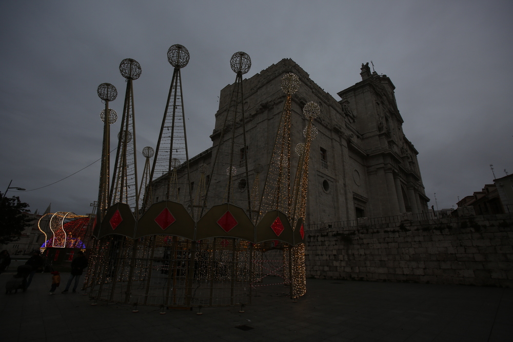 Luces de Navidad en plaza de Portugalete  / JONATHAN TAJES