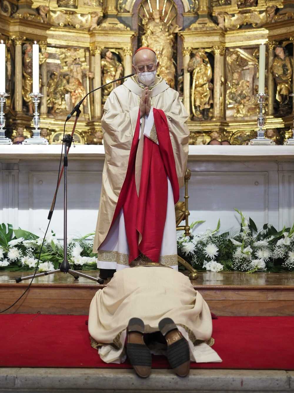 El vallisoletano Aurelio García, ordenado obispo en la Catedral.  / ARZOBISPADO