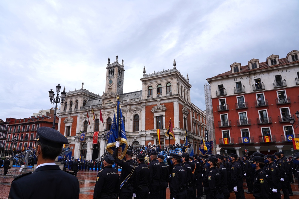 Acto central del Día de la Policía en Valladolid  / MIRIAM CHACÓN / ICAL