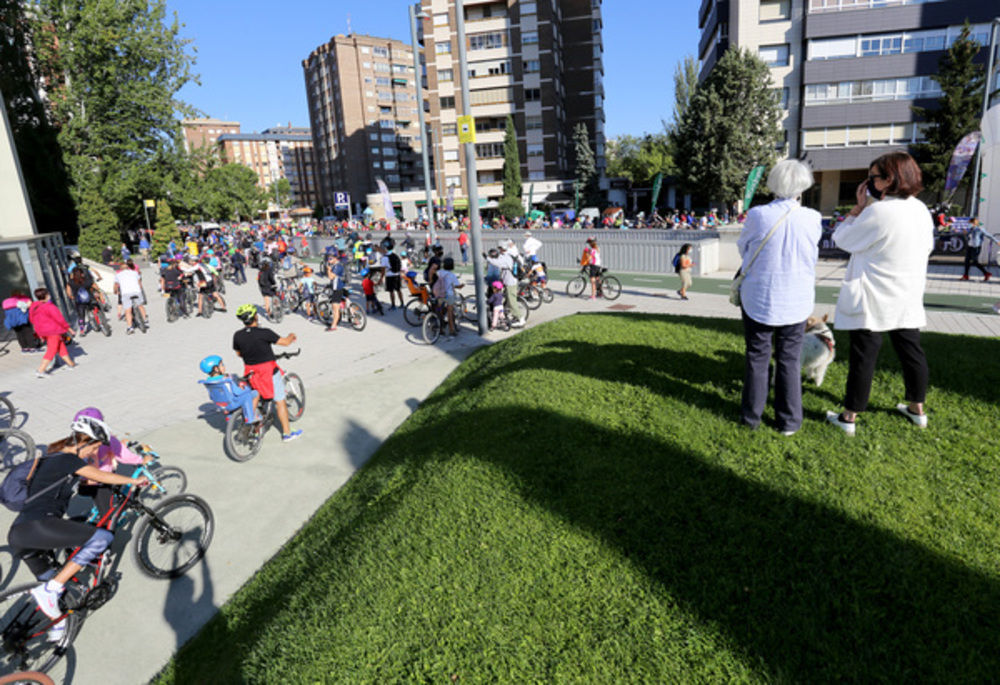 Valladolid celebra el Día de la Bici.  / LETICIA PÉREZ (ICAL)
