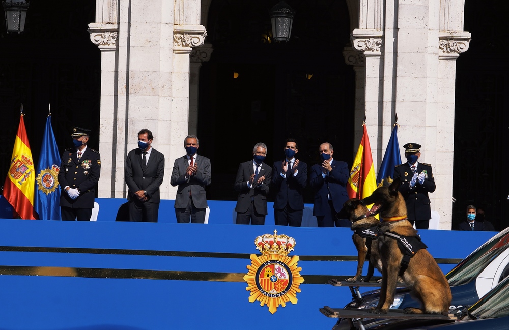 Acto central del Día de la Policía en Valladolid  / MIRIAM CHACÓN / ICAL