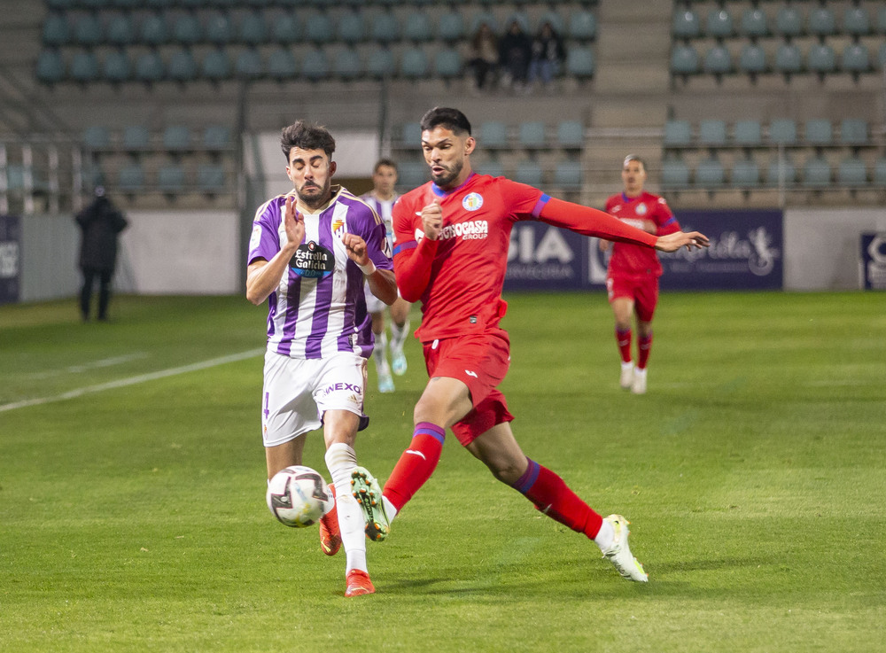 Imágenes del amistoso disputado en Palencia entre el Real Valladolid y el Getafe   / SARA MUNIOSGUREN