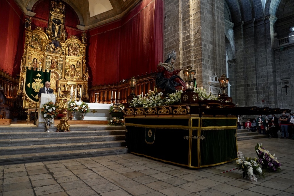 Ofrecimiento de los Dolores de Valladolid a la Virgen de la Vera Cruz. 