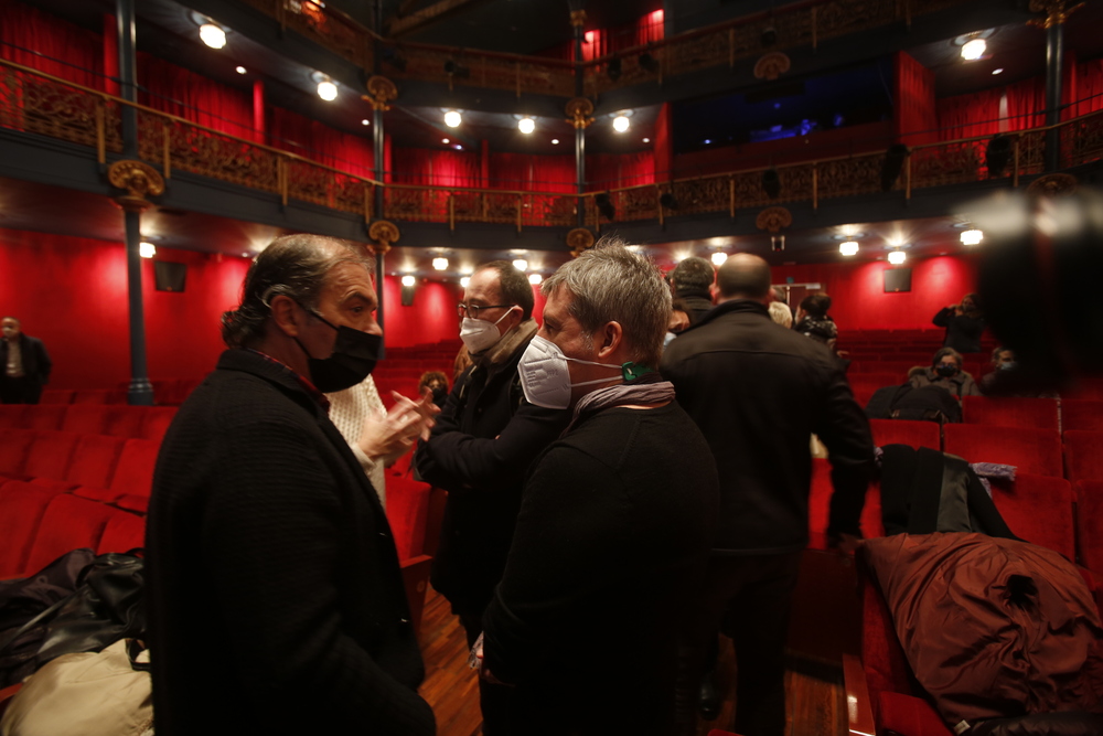 Capilla ardiente de Juan Antonio Quintana en el Teatro Zorrilla  / JONATHAN TAJES