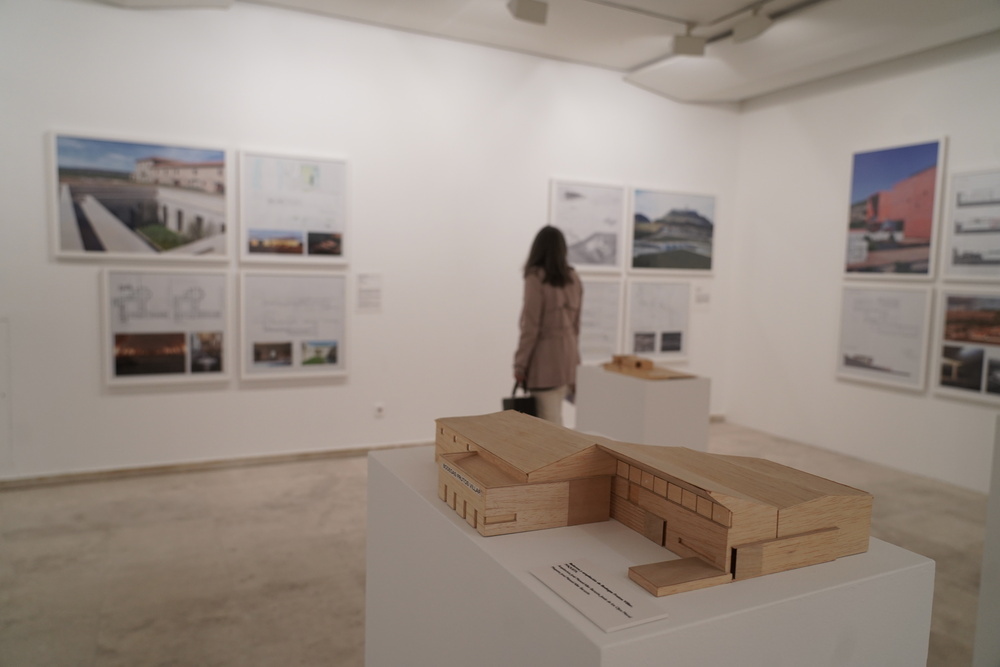 Las bodegas protagonizan una exposición en el Patio Herreriano