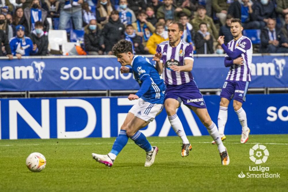 Imágenes del Real Oviedo-Real Valladolid.  / LALIGA