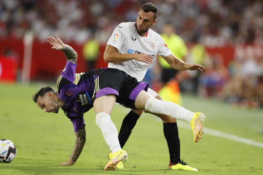 Imágenes del Sevilla-Real Valladolid.  / EFE