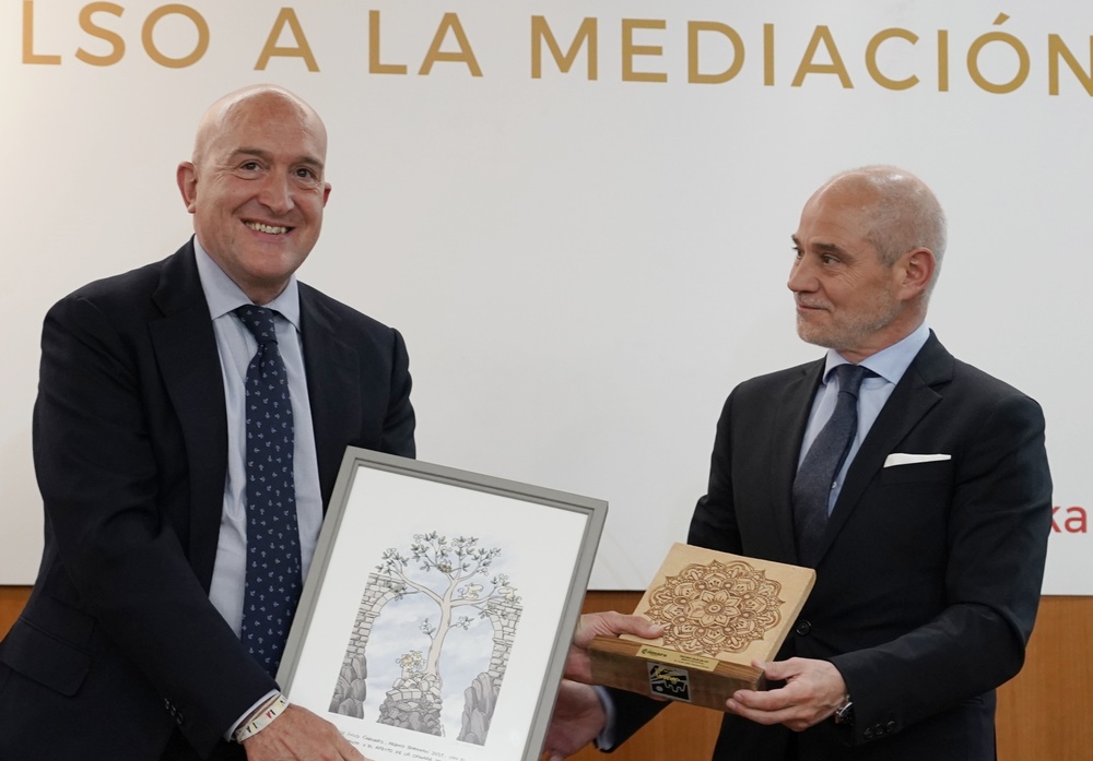 La Cámara de Comercio de Valladolid entrega los Premios Barakah 2022  / RUBÉN CACHO / ICAL