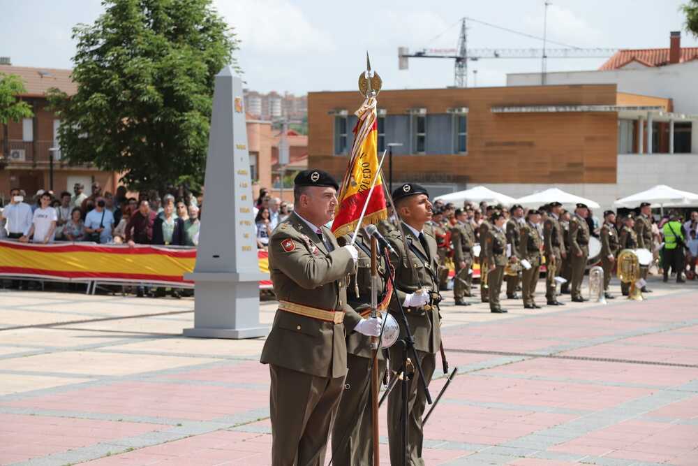 Jura de Bandera para personal civil en Arroyo.  / El Día de Valladolid