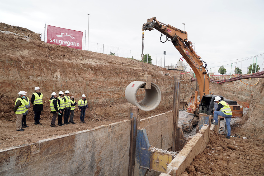 El consejero de Medio Ambiente visita las obras de conexión de las redes de saneamiento de La Cistérniga y parte de Laguna de Duero a la estación depuradora de Valladolid  / RUBÉN CACHO / ICAL