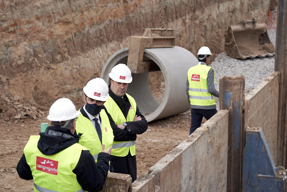 El consejero de Medio Ambiente visita las obras de conexión de las redes de saneamiento de La Cistérniga y parte de Laguna de Duero a la estación depuradora de Valladolid