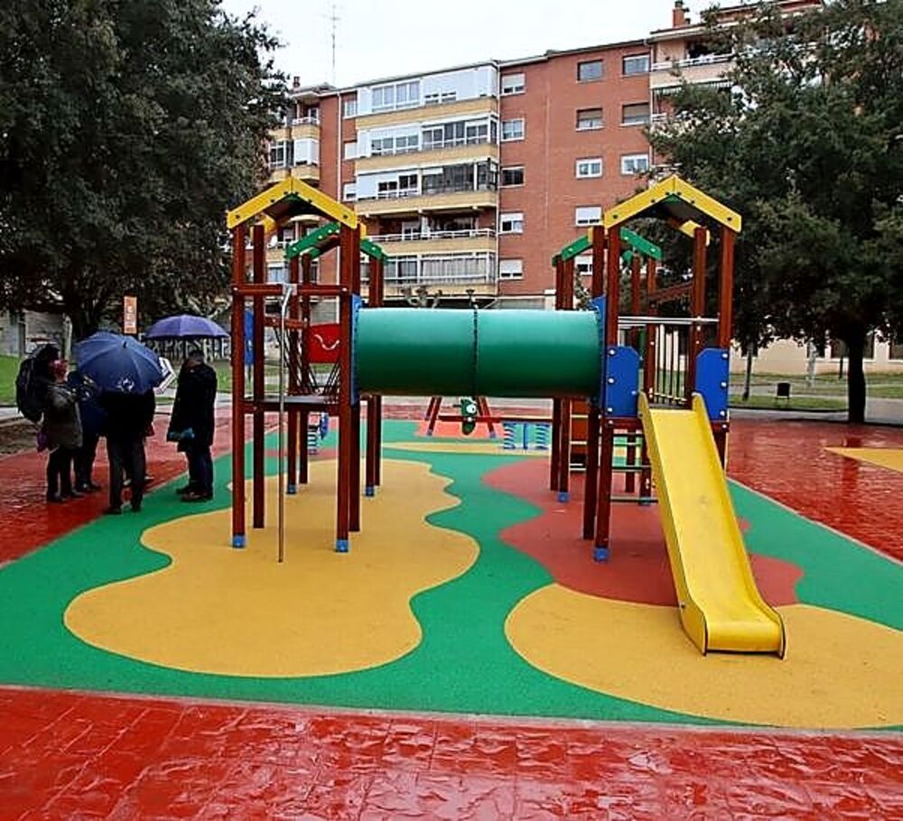 Nueva zona de juegos infantiles en el Parque del Pato, inaugurada en enero de 2020 y con una inversión de la Concejalía de Medioambiente de 101.000 euros.