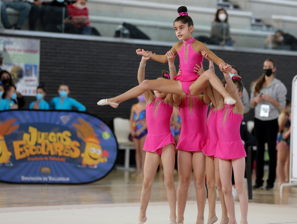 Tercera Jornada del Campeonato Escolar de Gimnasia Rítmica, modalidad de Conjuntos, celebrada en el Polideportivo de Cigales.  / MONTSE.ALVAREZ