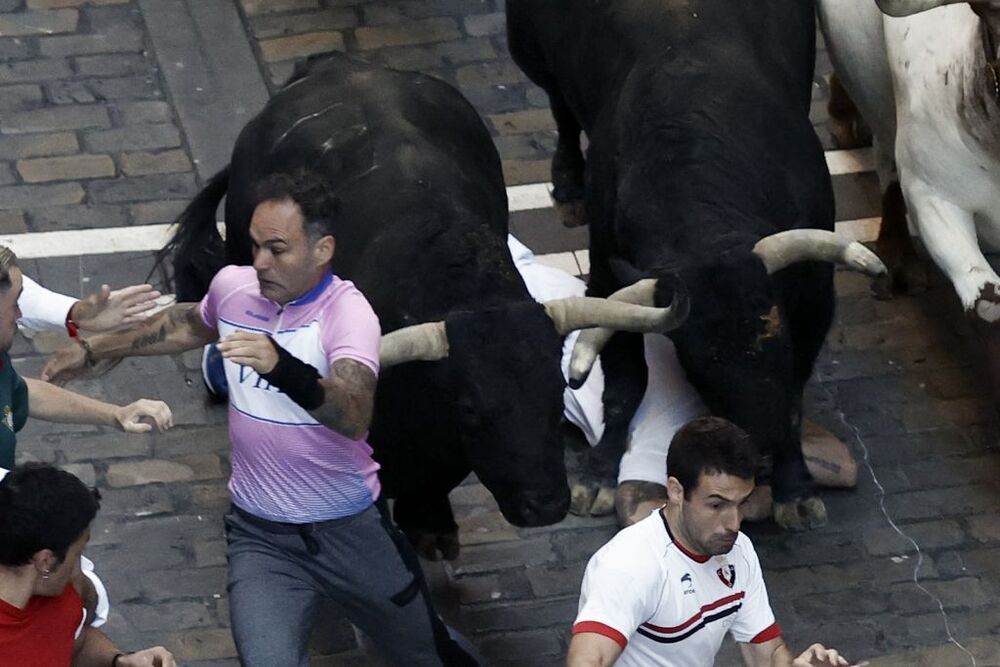 Segundo encierro de los Sanfermines 2022  / JESÚS DIGES