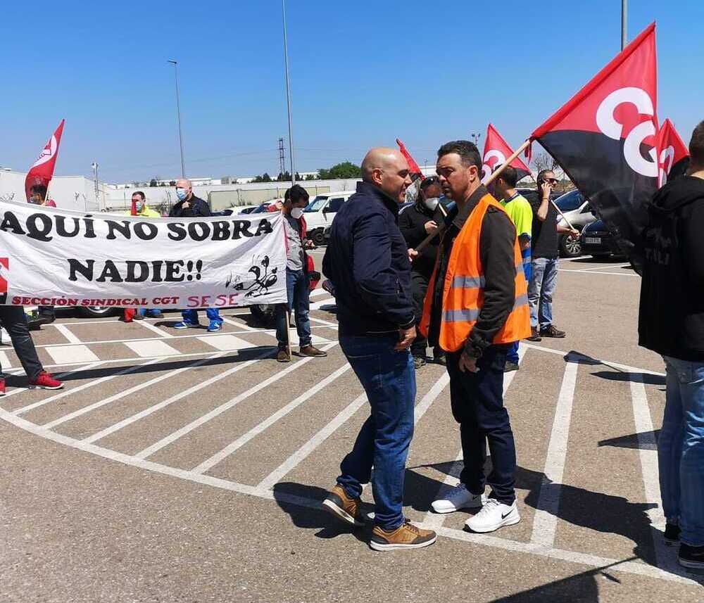 Protesta por despidos en la empresa Grupo Sesé.