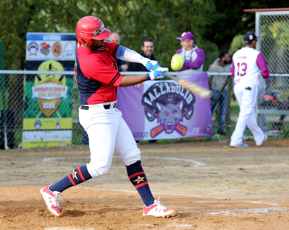 Imágenes del Campeonato de España de Sófbol en Valladolid.  / MONTSE.ALVAREZ