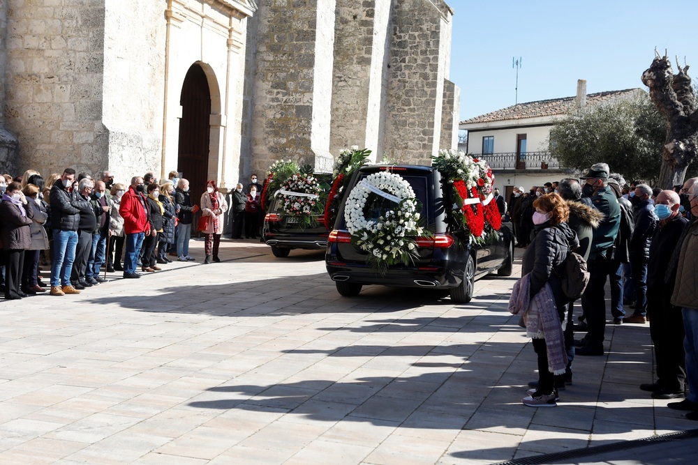 Funeral por la muerte de Esther López, en Traspinedo.