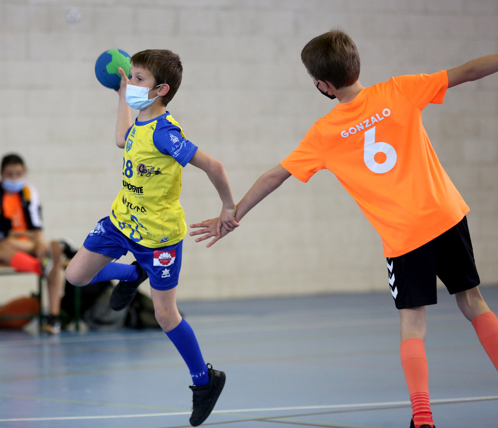 Sexta jornada del Campeonato Escolar de Balonmano.  / MONTSE.ALVAREZ