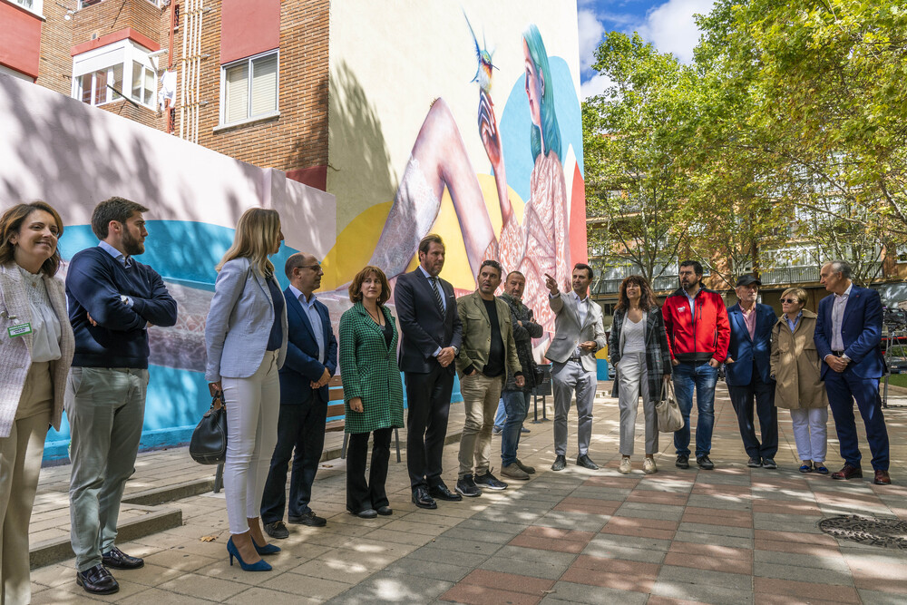 Presentación de los Murales de la Felicidad, de Pajarillos Educa  / EDUARDO MARGARETO / ICAL