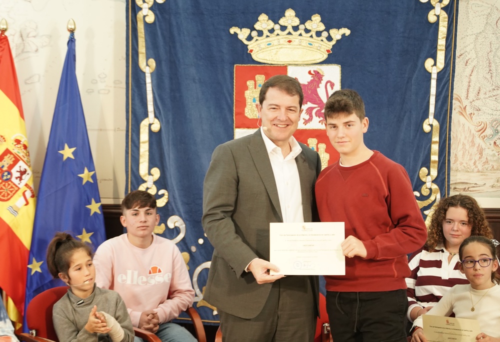El presidente de la Junta preside el acto de constitución del Foro de Participación de la Infancia y la Adolescencia de Castilla y León  / RUBÉN CACHO / ICAL