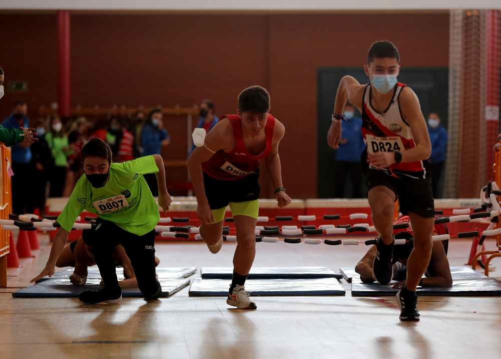 El polideportivo municipal de Boecillo acogió la segunda y última de las jornadas del 'Jugando al atletismo'.