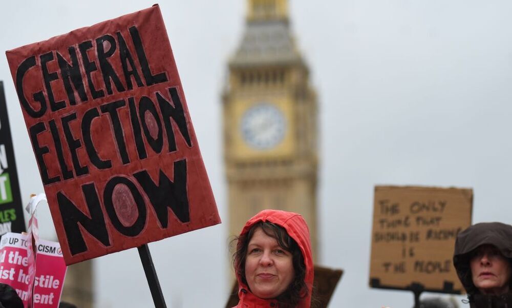 Miles de manifestantes piden en Londres elecciones anticipadas