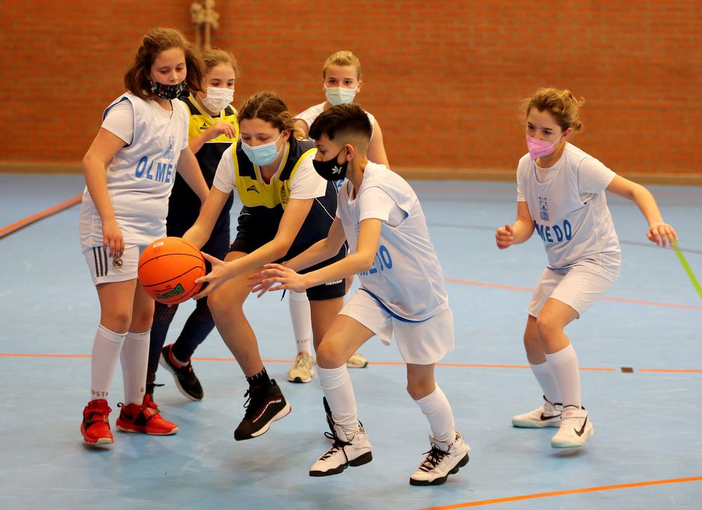 Campeonato Escolar de Deportes Colectivos (Fútbol-Sala y Baloncesto).  / MONTSE.ALVAREZ