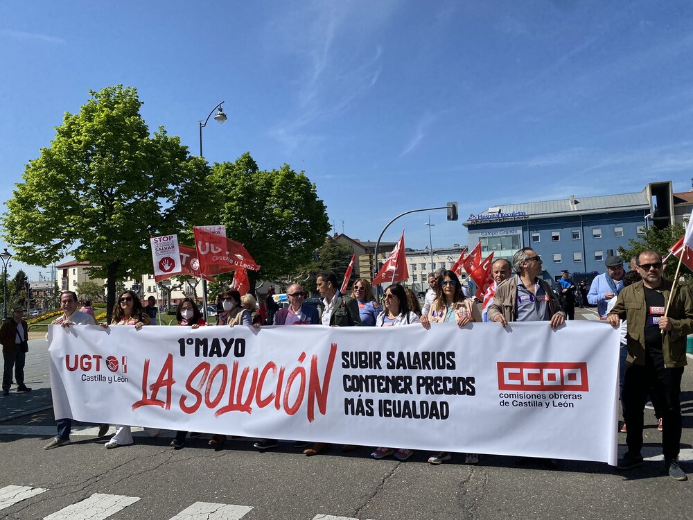 Manifestación de UGT y CCOO con motivo del Día Internacional del Trabajo  / LETICIA PÉREZ (ICAL)