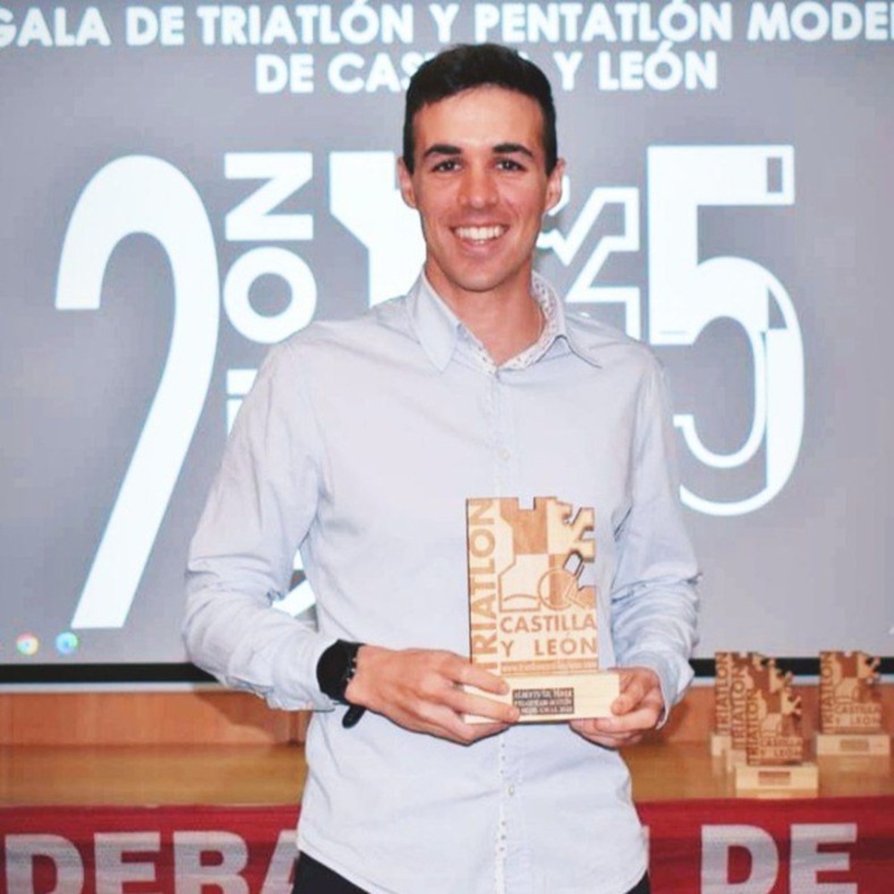 Alberto Gil (Tripi), primero en duatlón en la Gala Regional de triatlón.