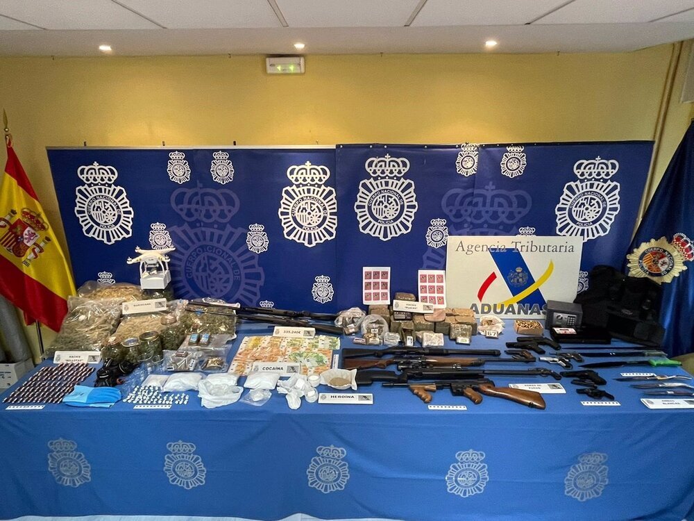 Material incautado por la Policía Nacional durante la operación contra el tráfico de drogas en Valladolid. 