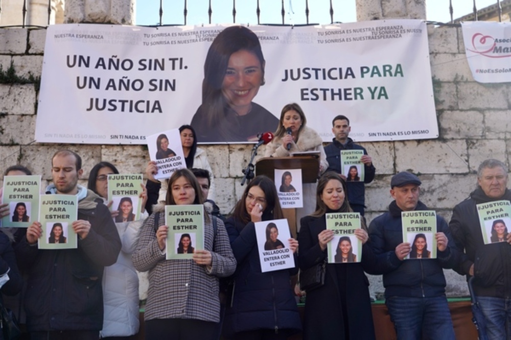 Concentración de apoyo a la familia de Esther López en el aniversario de su desaparición.