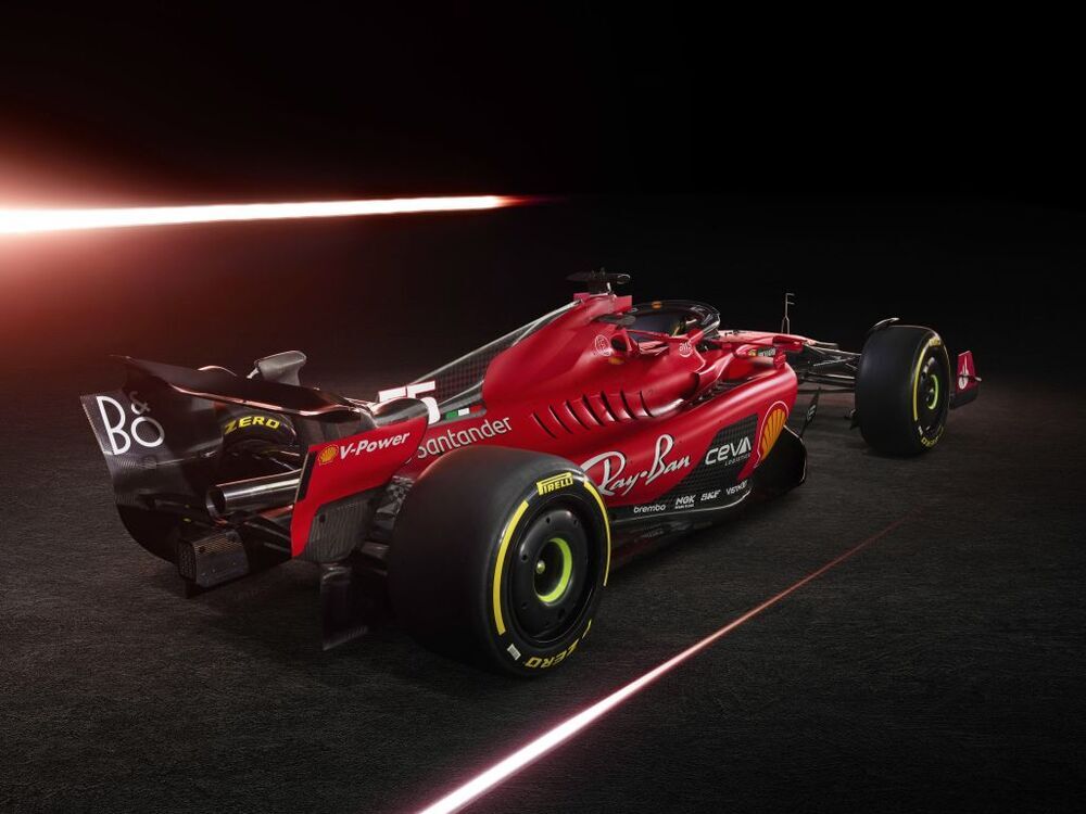 Ferrari presenta su nuevo 'SF-23' en pista