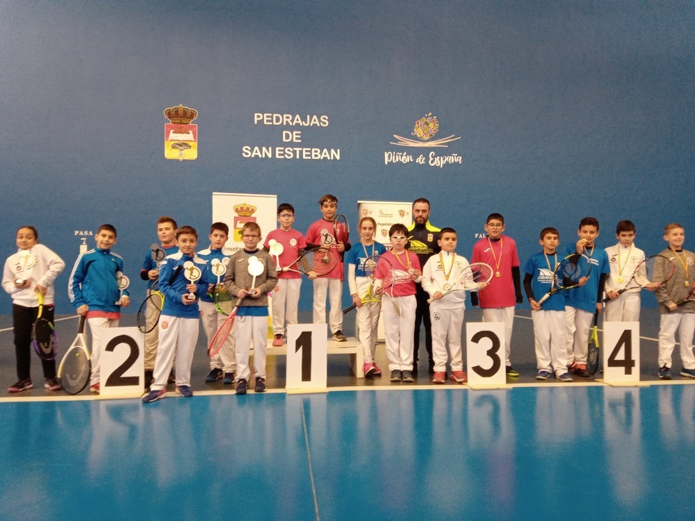 Pedrajas acogió el Campeonato de frontenis en edad escolar