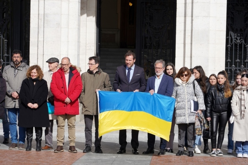 Concentración en Valladolid para pedir la paz en Ucrania cuando se cumple un año del inicio del conflicto.