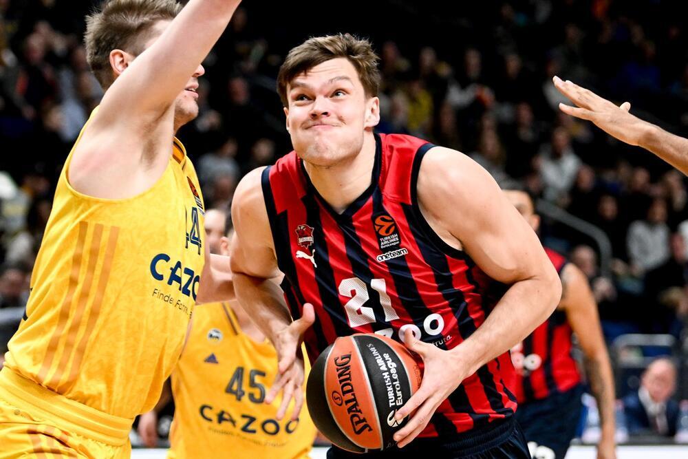 El Baskonia no puede con el colista y frena en seco su racha