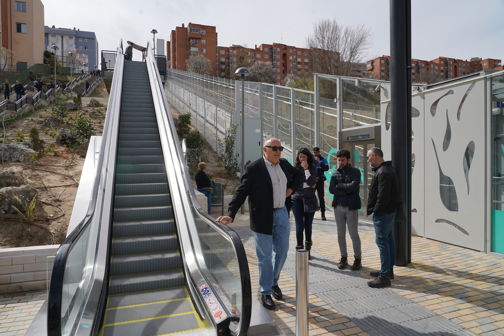 Inauguración de los elevadores urbanos en la ladera norte de Parquesol  / RUBÉN CACHO / ICAL