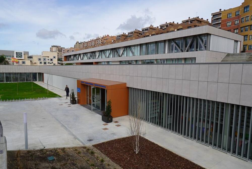 Abre sus puertas la nueva biblioteca municipal de Parquesol  / AYUNTAMIENTO DE VALLADOLID