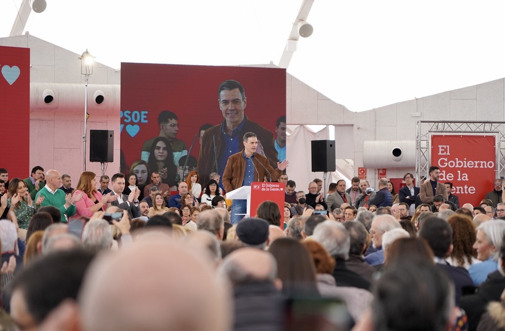 Pedro Sánchez arropa a los candidatos locales del PSOE