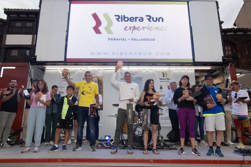 Más de 800 personas disfrutaron del maridaje perfecto de deporte y enoturismo en la quinta edición de ribera run Experience  / El Día de Valladolid