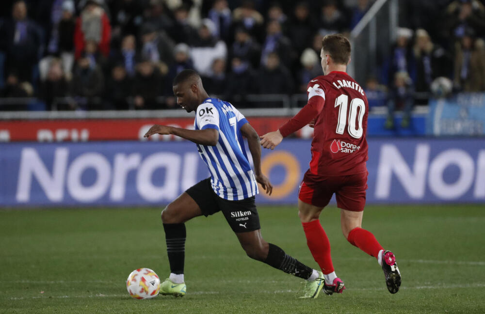 Rakitic mete al Sevilla en cuartos de final de la Copa