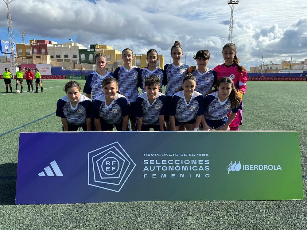 La selección femenina sub 15 de Castilla y León.
